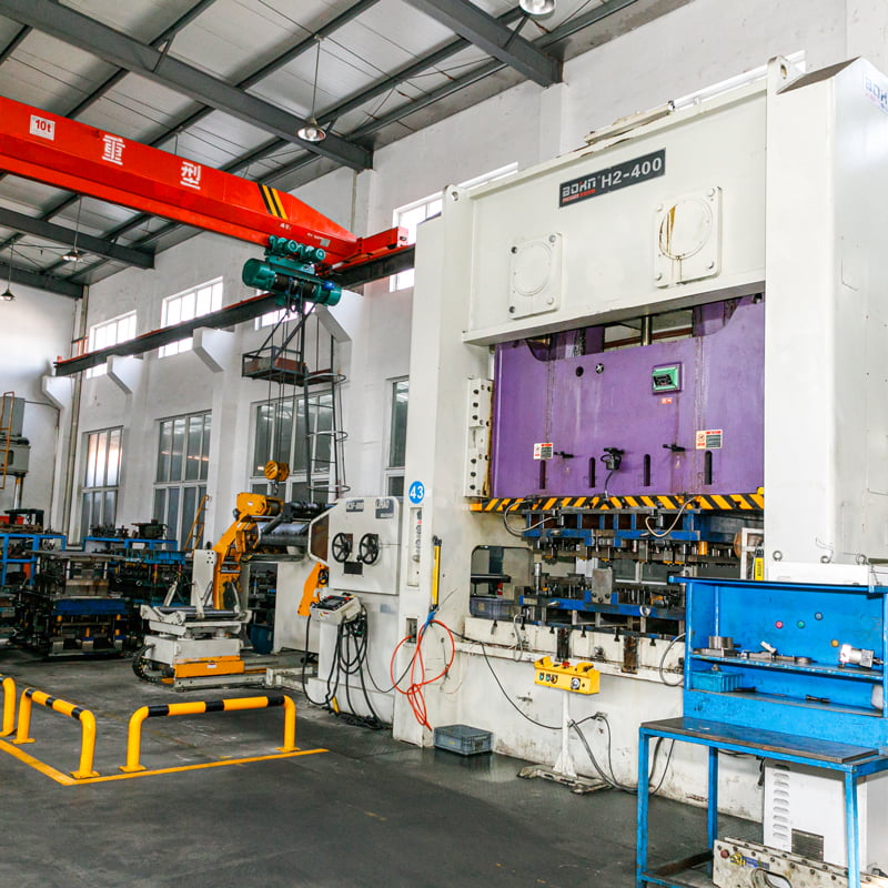Thiết bị dập lớn